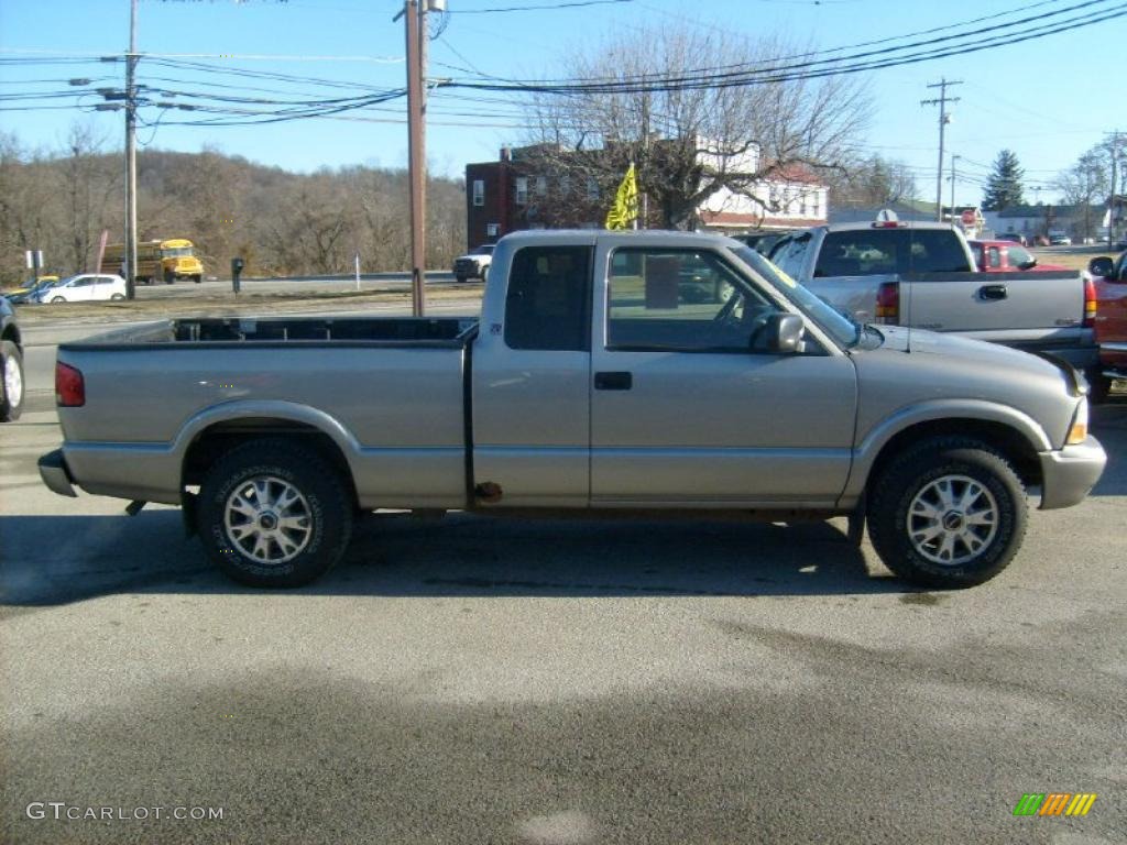 2002 Sonoma SLS Extended Cab 4x4 - Pewter Metallic / Graphite photo #6