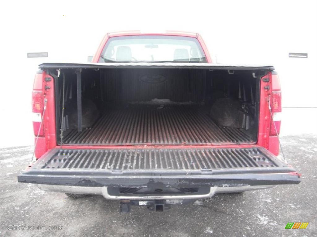 2004 F150 XL Regular Cab - Bright Red / Medium Graphite photo #10