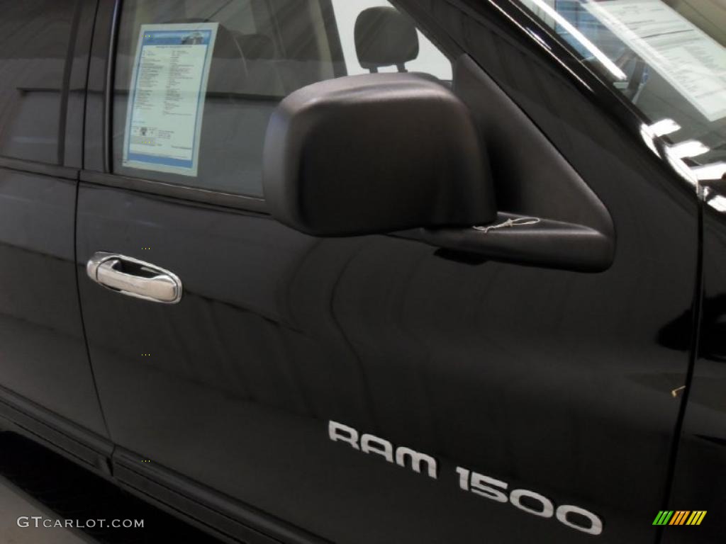 2005 Ram 1500 Laramie Quad Cab 4x4 - Black / Dark Slate Gray photo #28