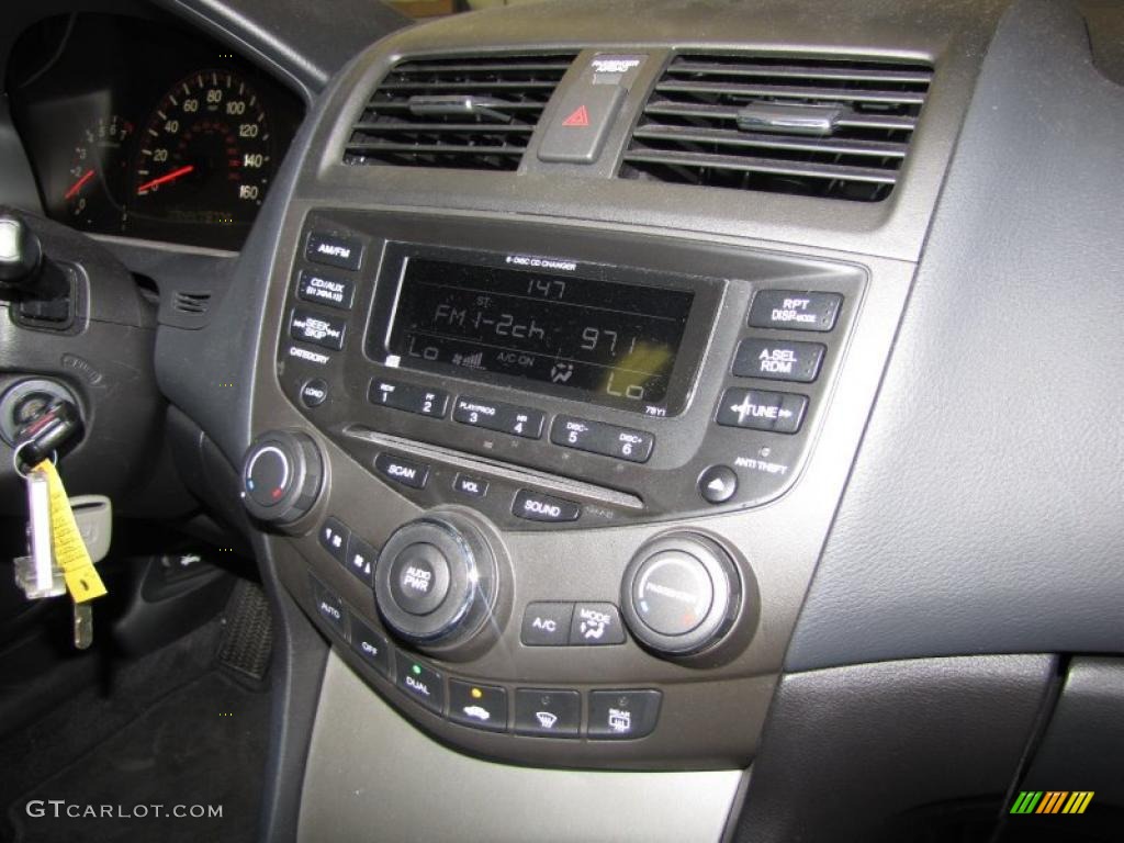 2005 Honda Accord EX V6 Coupe Controls Photo #45365131