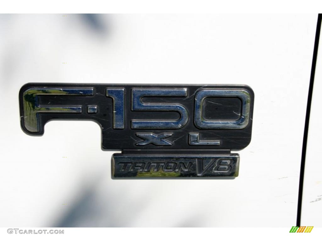 2002 Ford F150 XL SuperCab 4x4 marks and logos Photos