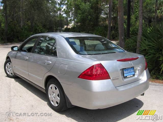 2006 Accord LX Sedan - Alabaster Silver Metallic / Gray photo #48