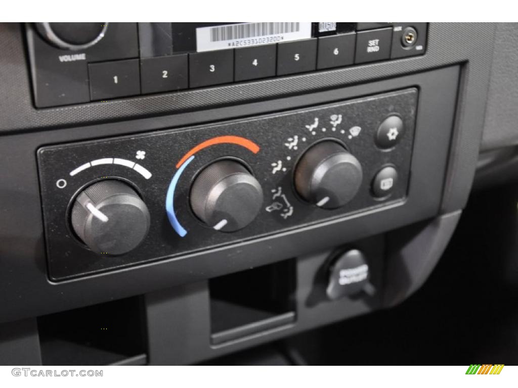2011 Dodge Dakota Big Horn Crew Cab Controls Photo #45367935