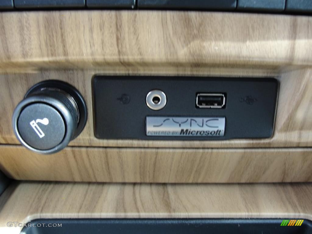 2011 Ford F150 Lariat SuperCrew 4x4 Controls Photo #45368858
