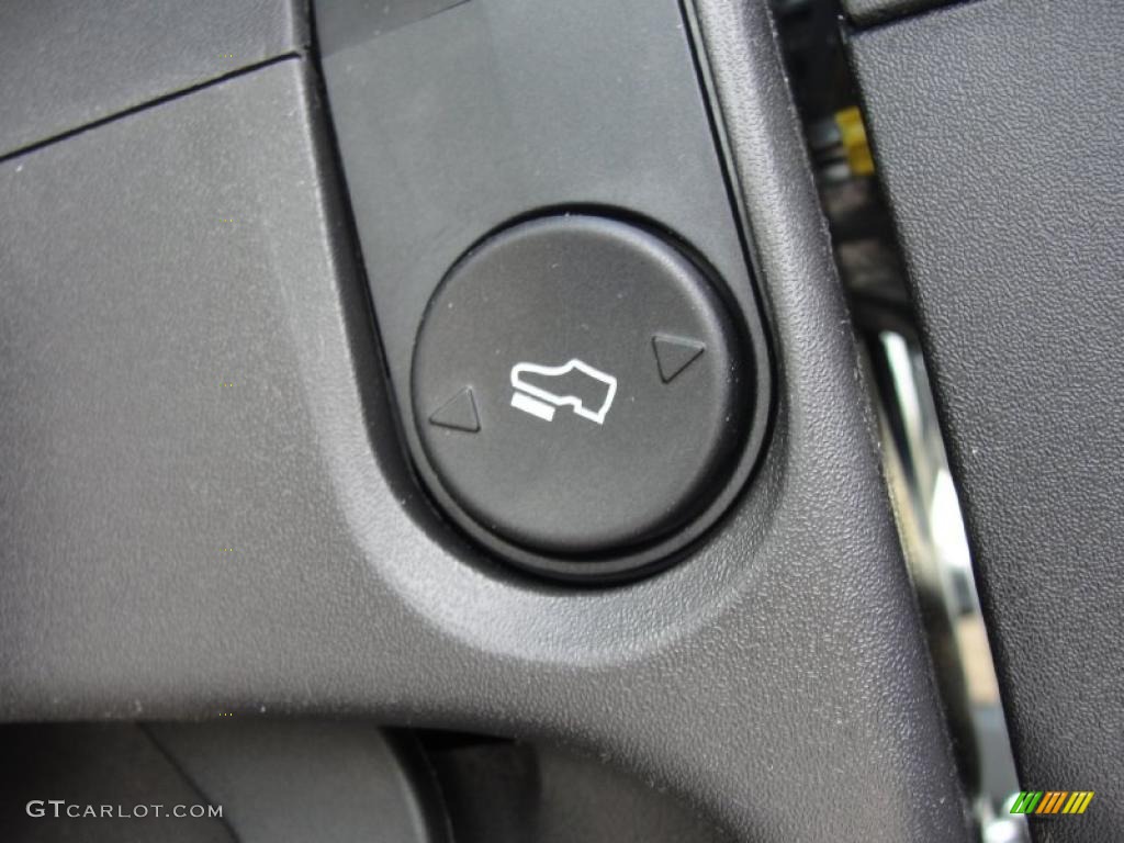 2011 Ford F150 Lariat SuperCrew 4x4 Controls Photo #45369062