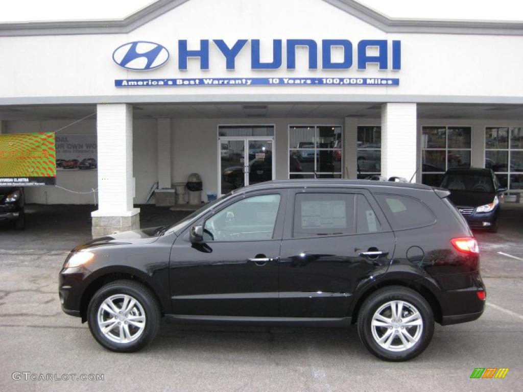 Phantom Black Metallic Hyundai Santa Fe