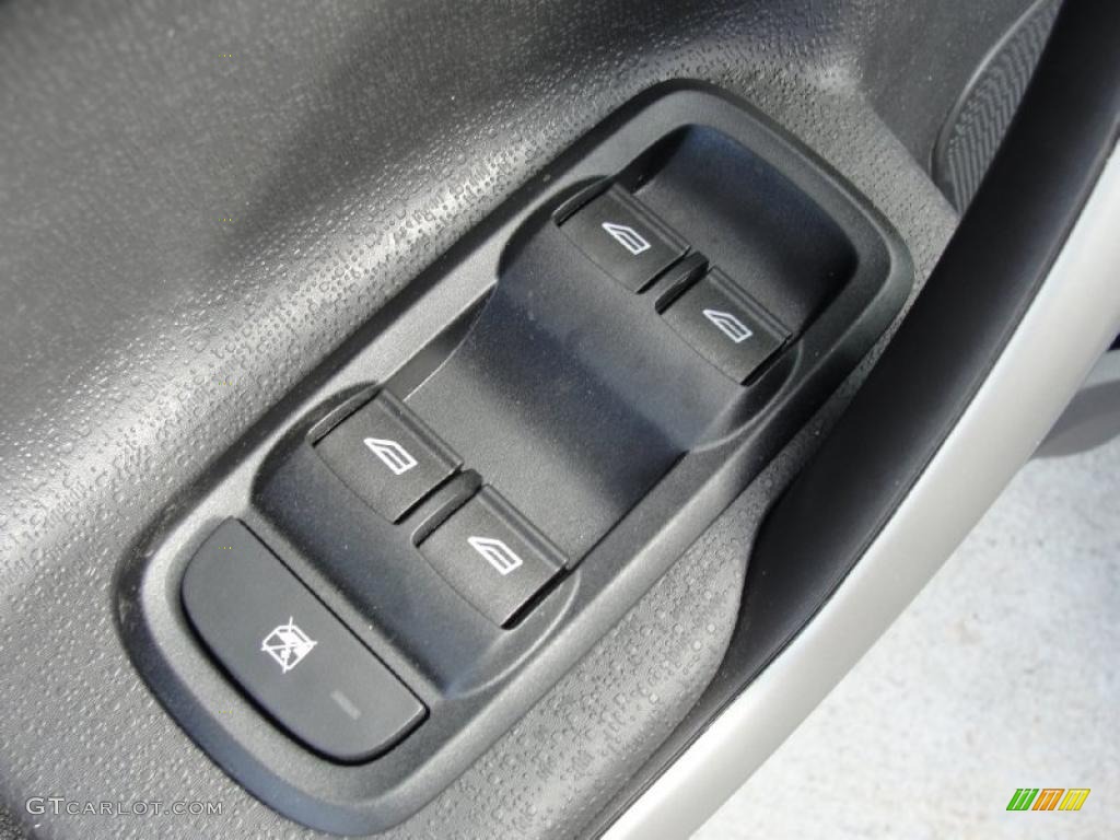2011 Fiesta SE Hatchback - Monterey Grey Metallic / Charcoal Black/Blue Cloth photo #22
