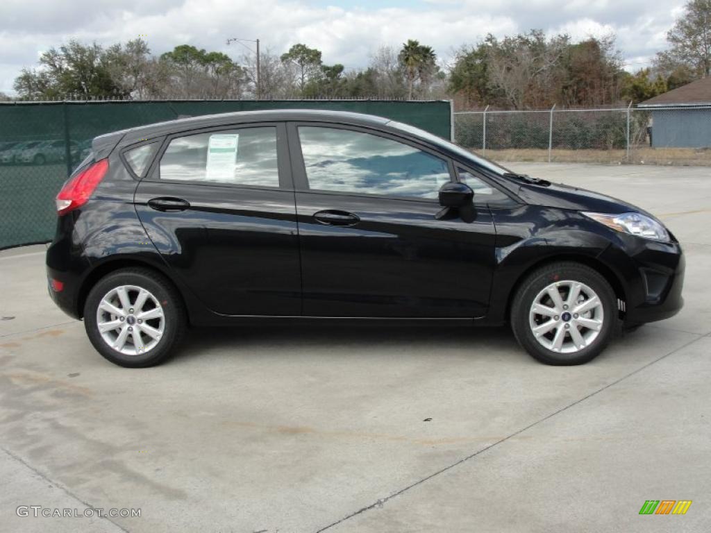 Tuxedo Black Metallic 2011 Ford Fiesta SE Hatchback Exterior Photo #45370790