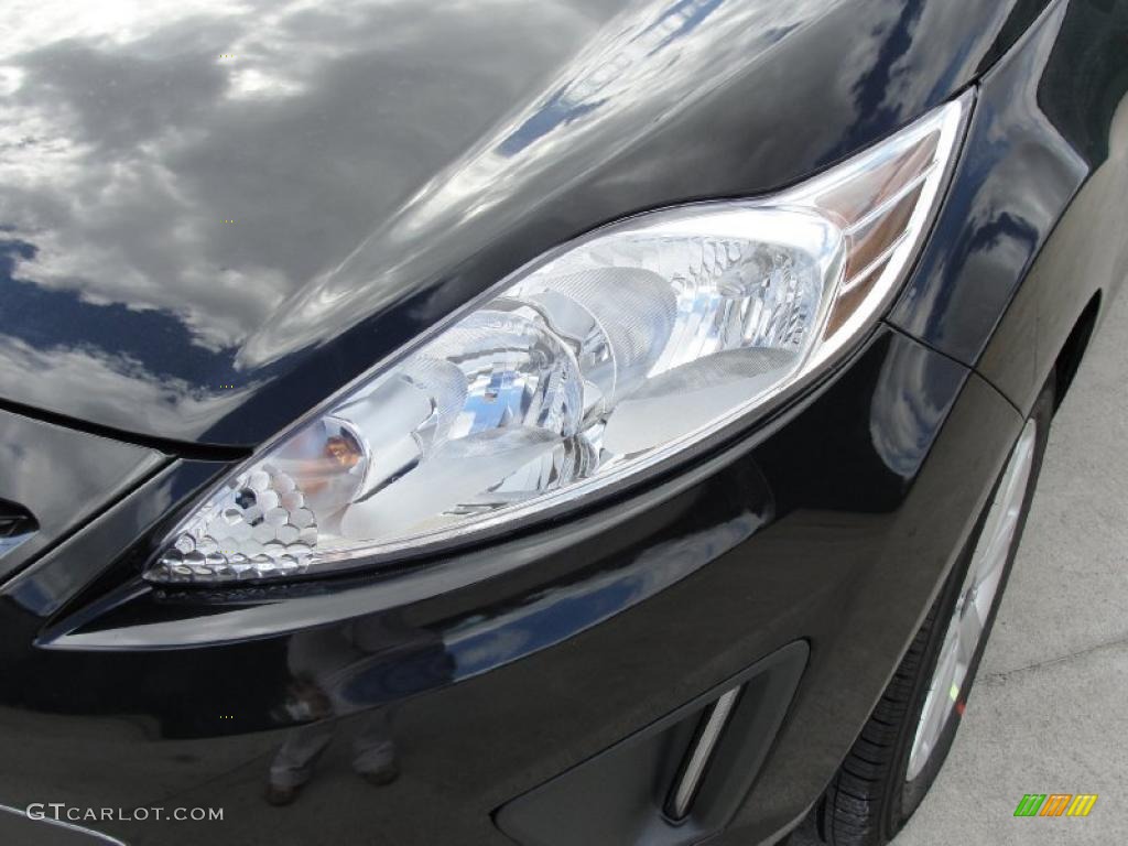 Tuxedo Black Metallic 2011 Ford Fiesta SE Hatchback Exterior Photo #45371038
