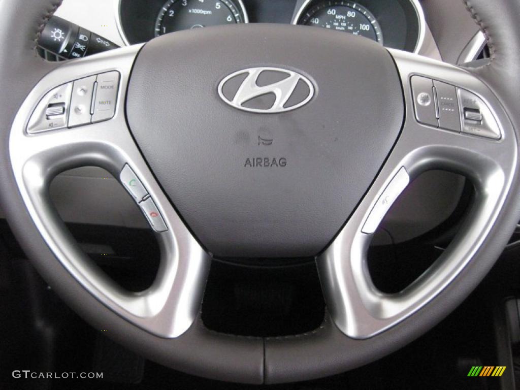 2011 Hyundai Tucson GLS Controls Photo #45371542