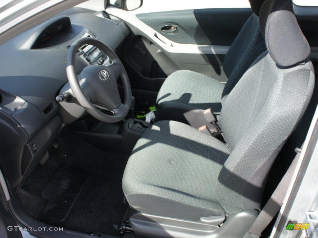 Dark Charcoal Interior 2008 Toyota Yaris 3 Door Liftback Photo #45372640