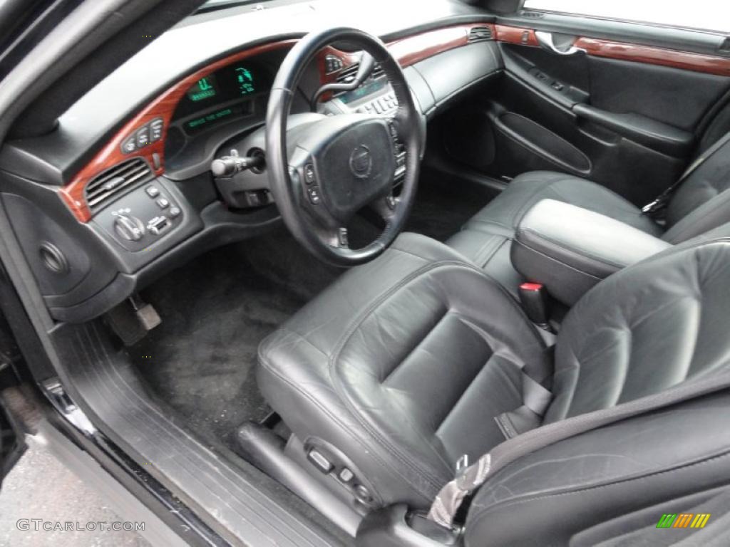 Black Interior 2002 Cadillac DeVille Sedan Photo #45372652