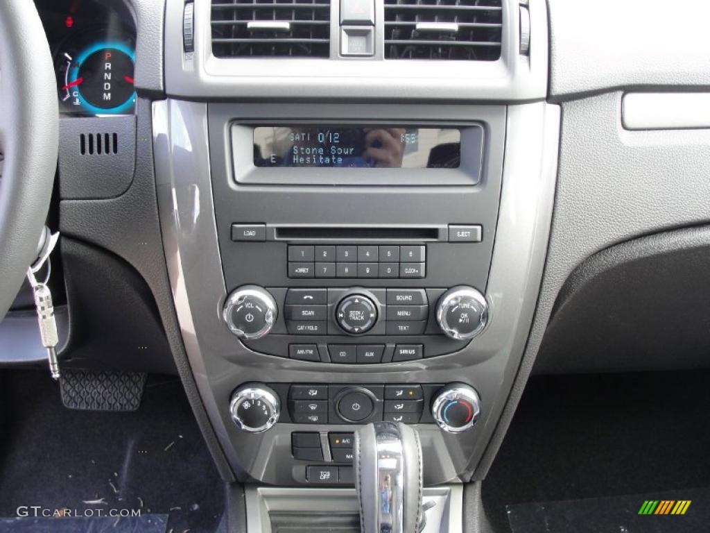 2011 Ford Fusion Sport Controls Photo #45373116