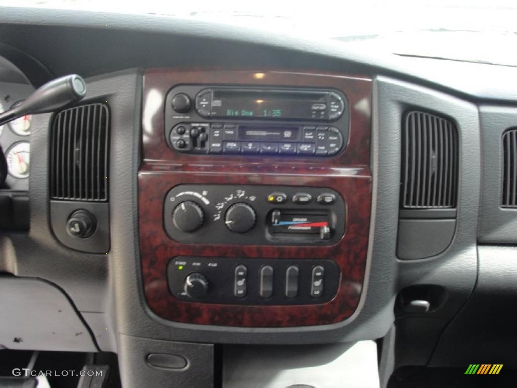 2002 Dodge Ram 1500 Sport Quad Cab 4x4 Controls Photo #45373857