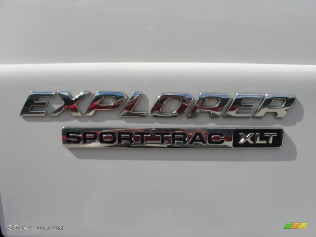 2003 Ford Explorer Sport Trac XLT Marks and Logos Photo #45374693