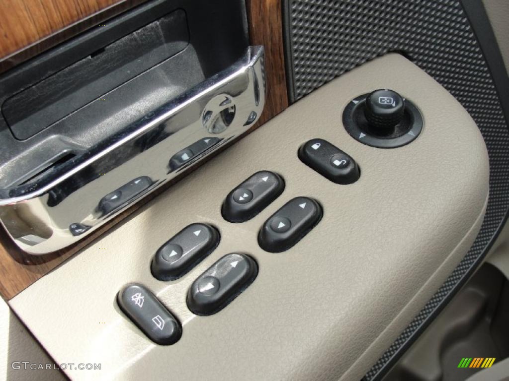 2004 F150 Lariat SuperCrew - Aspen Green Metallic / Tan photo #40