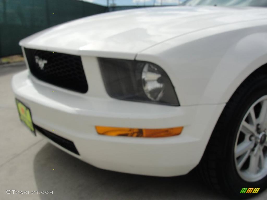 2006 Mustang V6 Premium Convertible - Performance White / Light Graphite photo #14