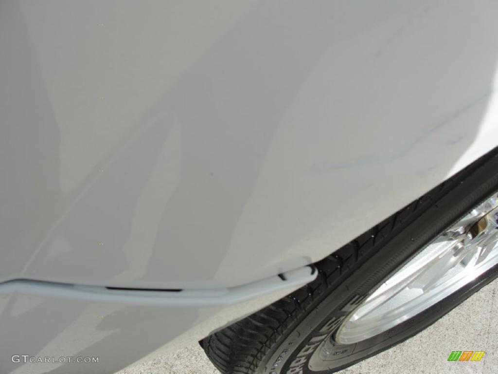 2006 Mustang V6 Premium Convertible - Performance White / Light Graphite photo #23