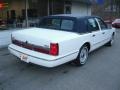 Performance White - Town Car Executive Photo No. 5