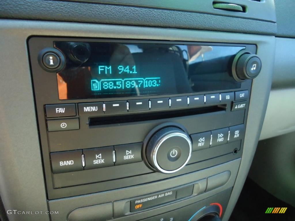 2007 Chevrolet Cobalt LT Coupe Controls Photo #45377493