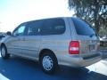 2005 Silky Beige Metallic Kia Sedona LX  photo #3