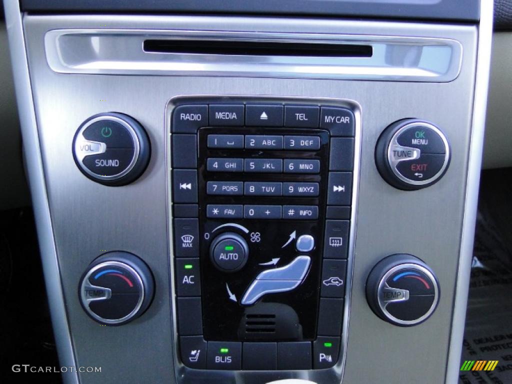 2011 Volvo XC60 3.2 Controls Photo #45379730