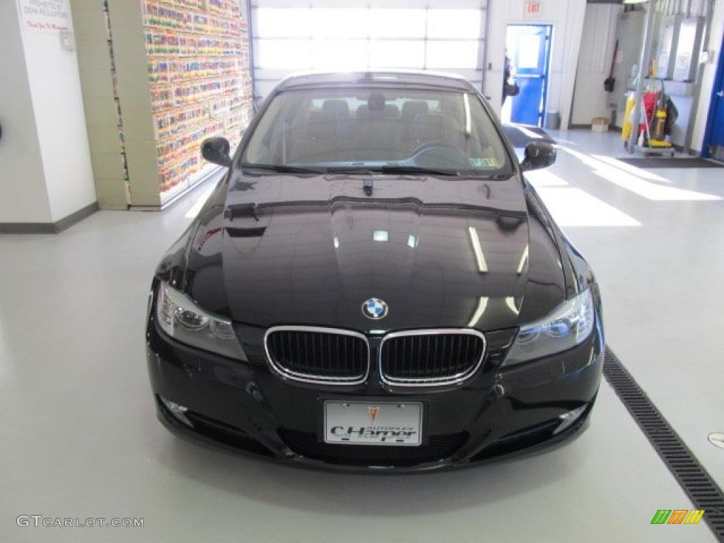 2010 3 Series 328i xDrive Sedan - Black Sapphire Metallic / Beige photo #4