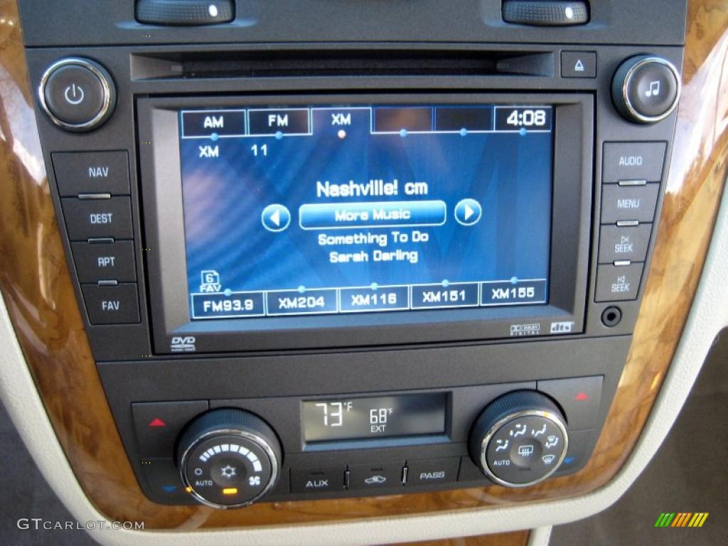 2010 Cadillac DTS Platinum Controls Photo #45383138