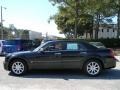 Brilliant Black - 300 C HEMI Photo No. 2