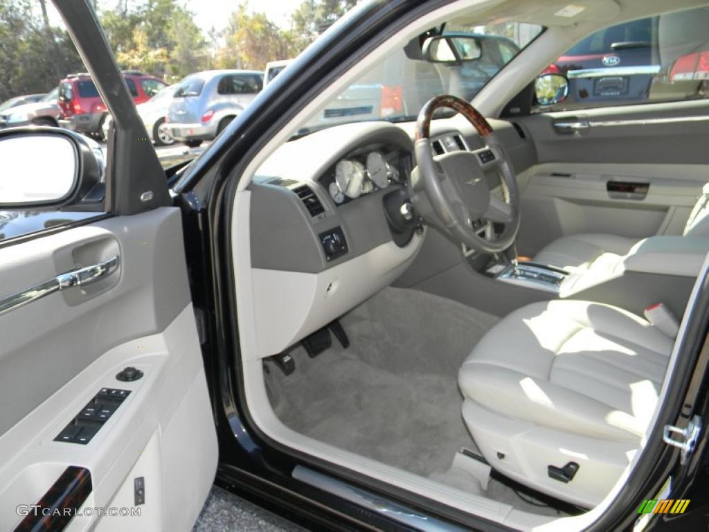 2007 300 C HEMI - Brilliant Black / Dark Khaki/Light Graystone photo #11