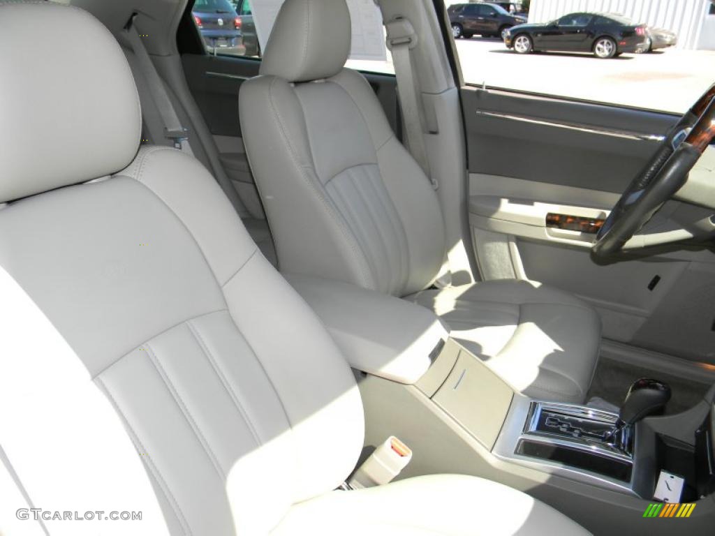 2007 300 C HEMI - Brilliant Black / Dark Khaki/Light Graystone photo #24