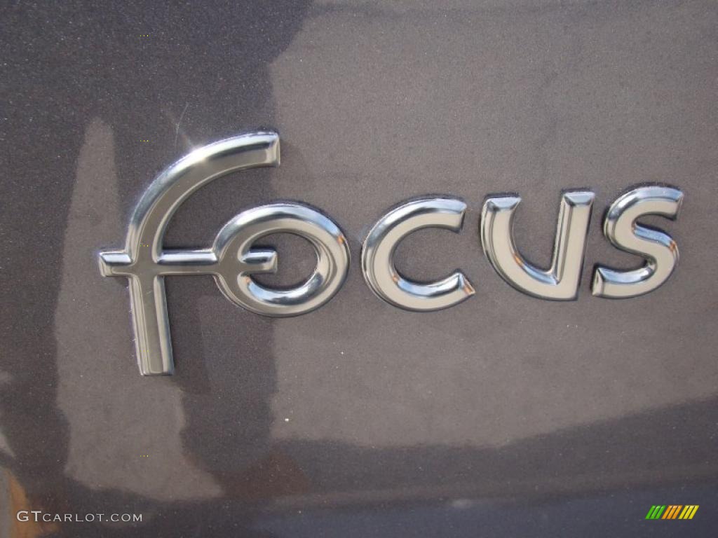 2002 Ford Focus ZX5 Hatchback Marks and Logos Photo #45384658