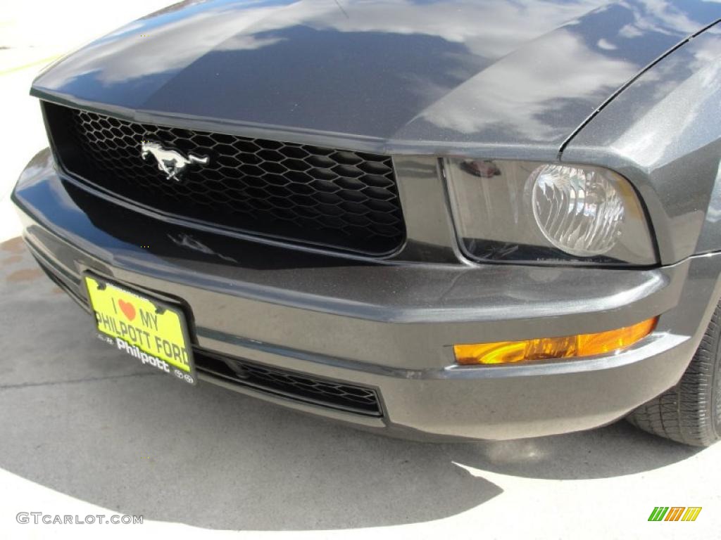 2007 Mustang V6 Deluxe Coupe - Alloy Metallic / Dark Charcoal photo #11