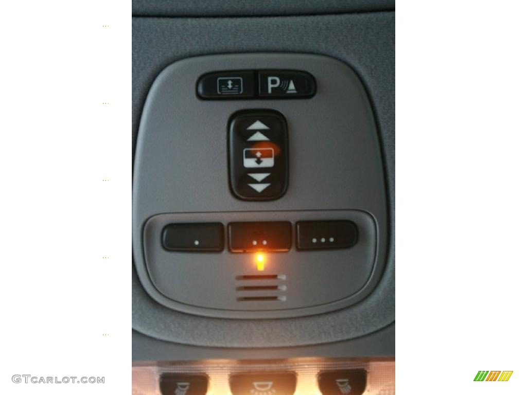 2006 Jaguar XJ XJR Controls Photo #45387658