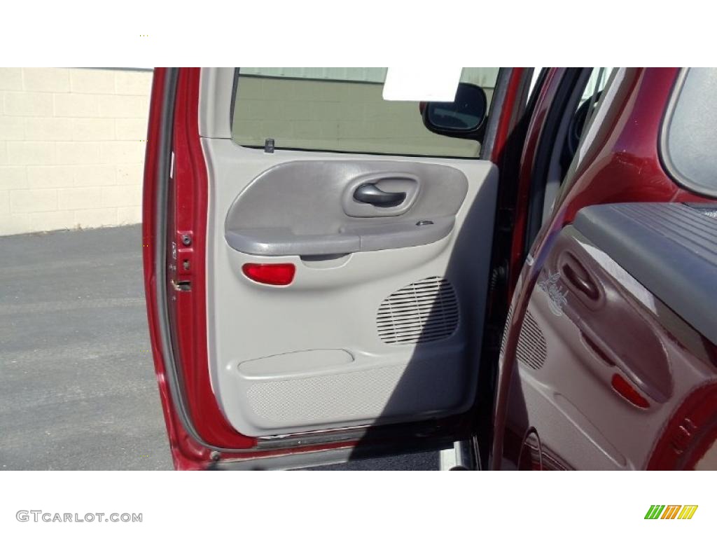 2003 F150 XLT SuperCrew 4x4 - Toreador Red Metallic / Medium Graphite Grey photo #20