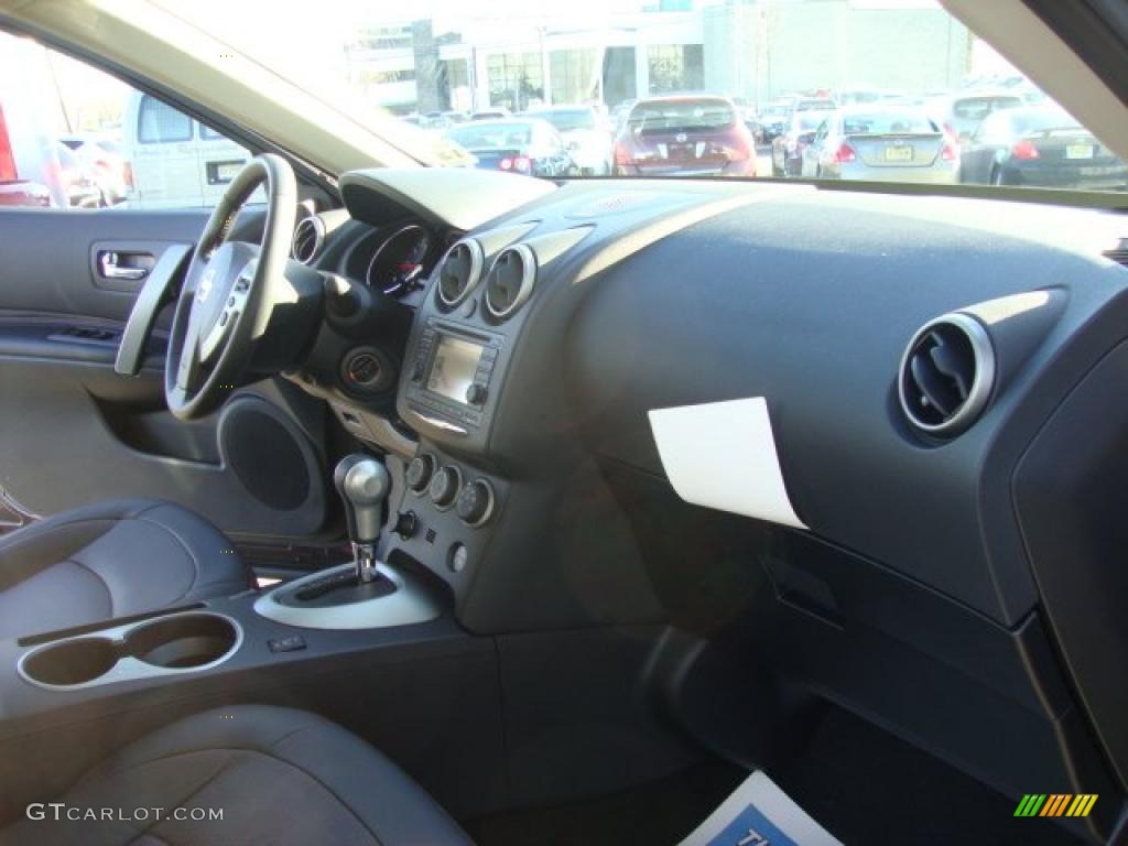 2011 Rogue SL AWD - Black Amethyst / Black photo #26