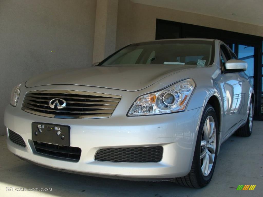 2009 G 37 x Sedan - Liquid Platinum / Graphite photo #1