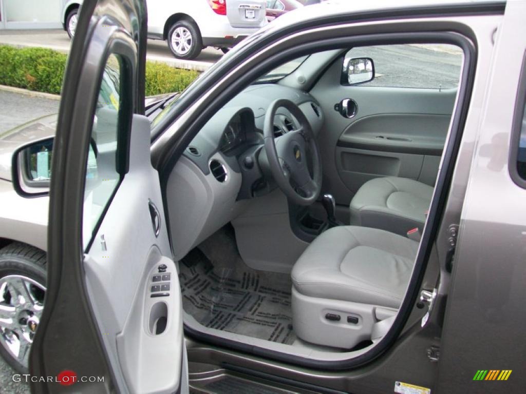 Gray Interior 2011 Chevrolet HHR LT Photo #45401478