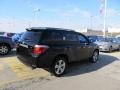 Black - Highlander Sport 4WD Photo No. 6