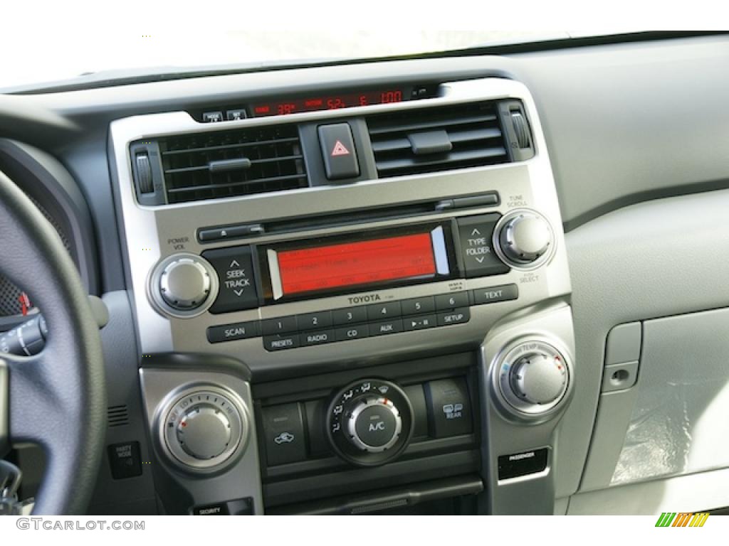 2011 Toyota 4Runner SR5 4x4 Controls Photo #45405321
