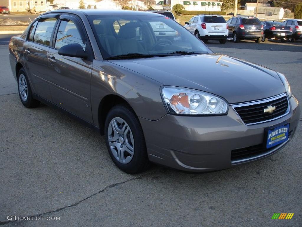 2007 Malibu LS Sedan - Amber Bronze Metallic / Cashmere Beige photo #3