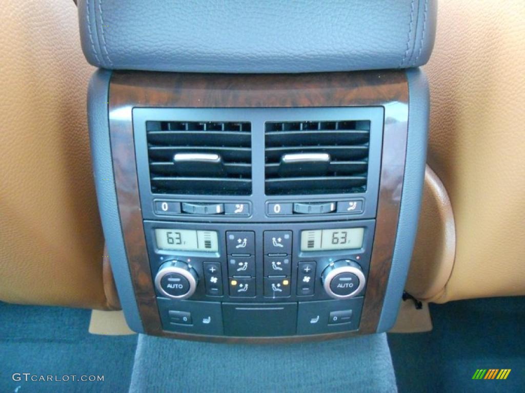 2006 Volkswagen Touareg V10 TDI Controls Photo #45415728