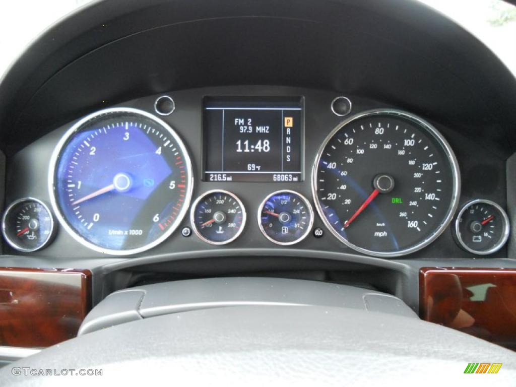 2006 Volkswagen Touareg V10 TDI Gauges Photo #45415732
