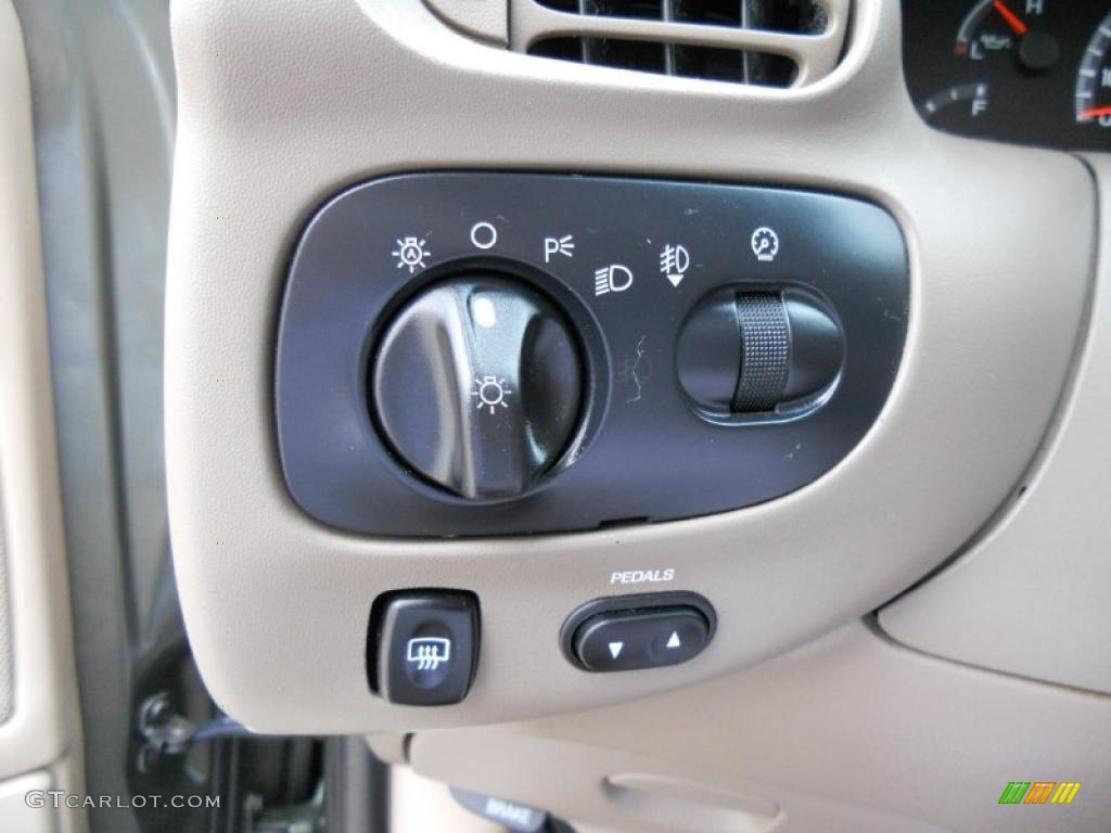 2000 Ford Expedition Eddie Bauer Controls Photo #45416632