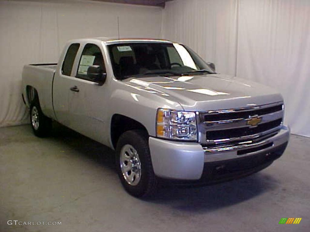 Sheer Silver Metallic Chevrolet Silverado 1500