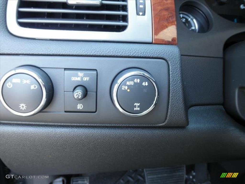2011 GMC Sierra 1500 SLT Extended Cab 4x4 Controls Photo #45418727