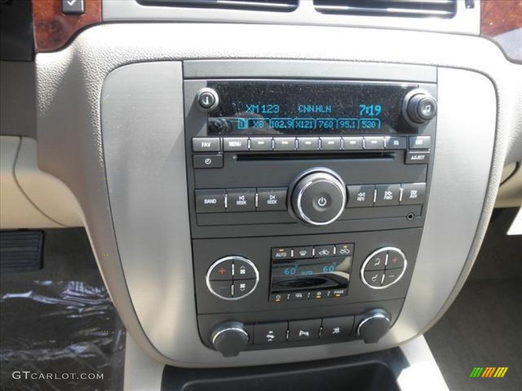 2011 GMC Sierra 3500HD SLT Extended Cab 4x4 Controls Photo #45419571