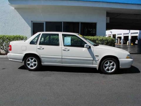 1998 Volvo S70  Data, Info and Specs