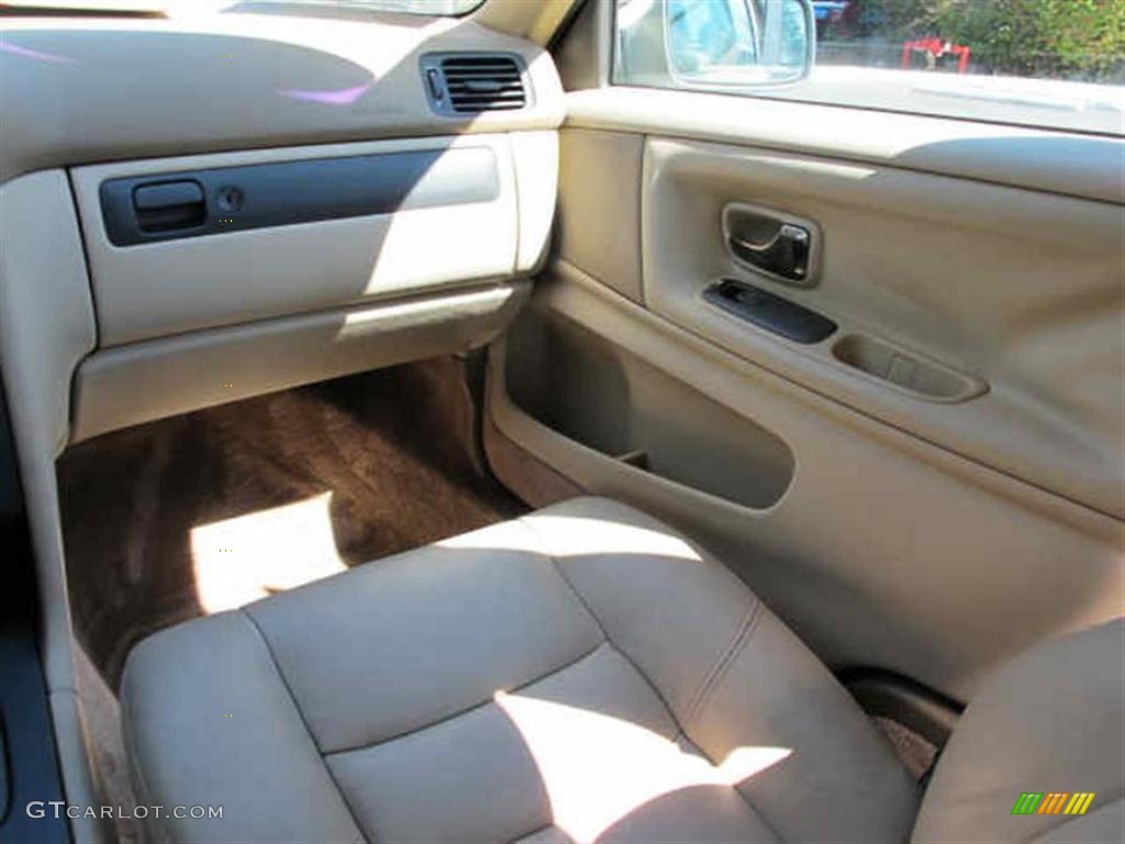 1998 S70  - White / Tan photo #12