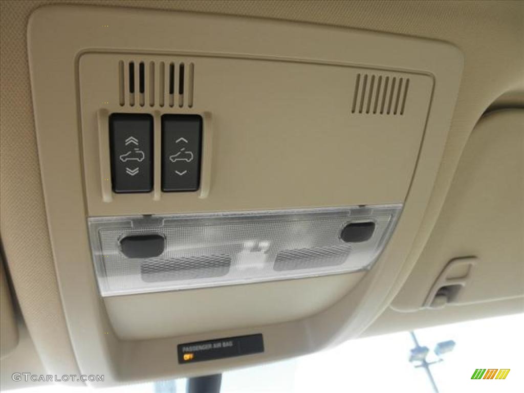 2011 GMC Yukon XL SLE Controls Photo #45422930